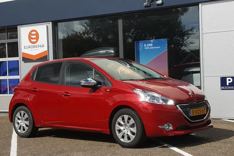 Peugeot 208 (2014)
