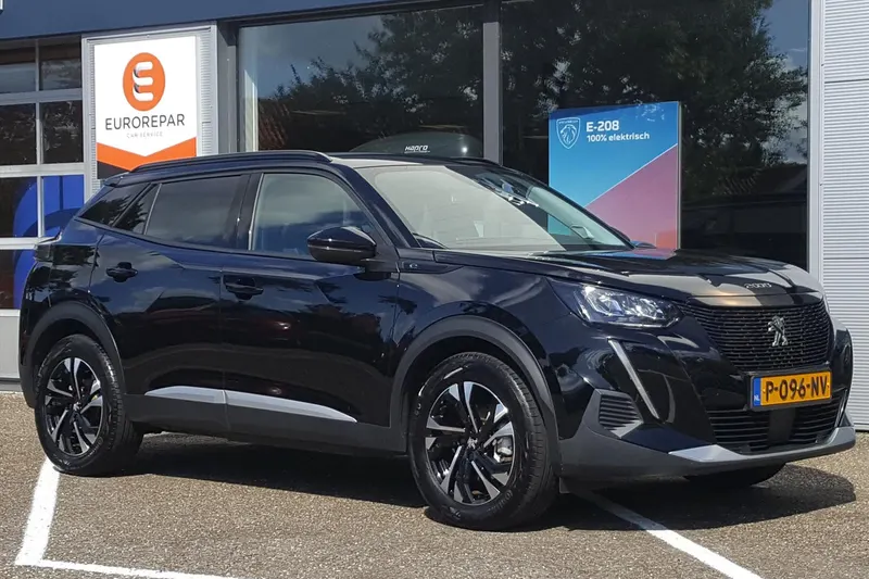 Peugeot e-2008 (2022)