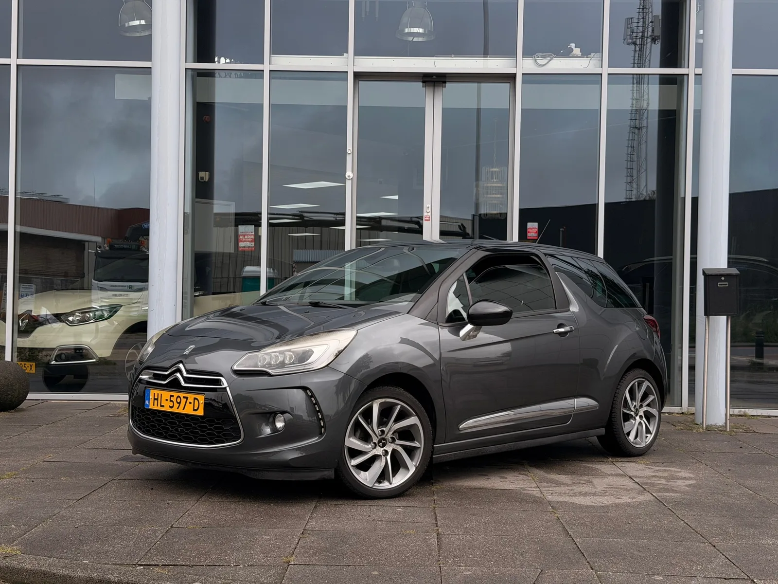 DS 3 (2015) — foto 1