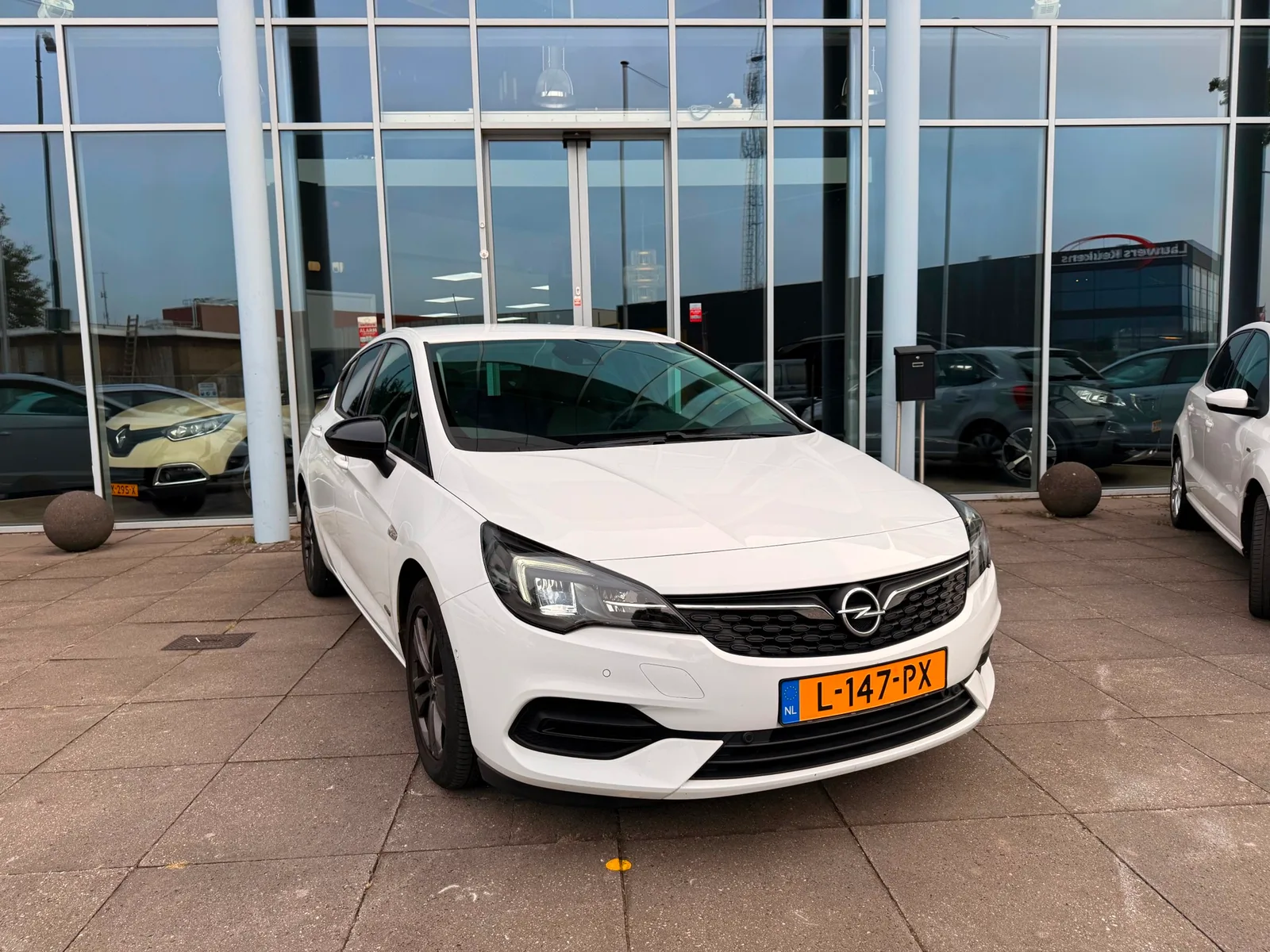 Opel Astra (2021) — foto 1
