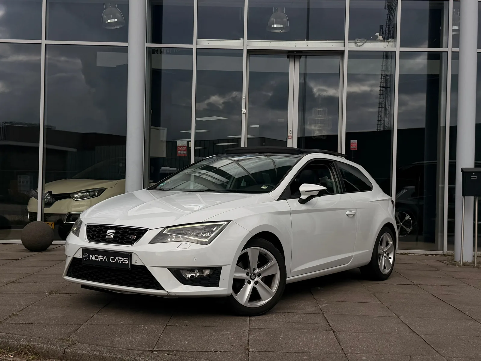 SEAT Leon (2013) — foto 1