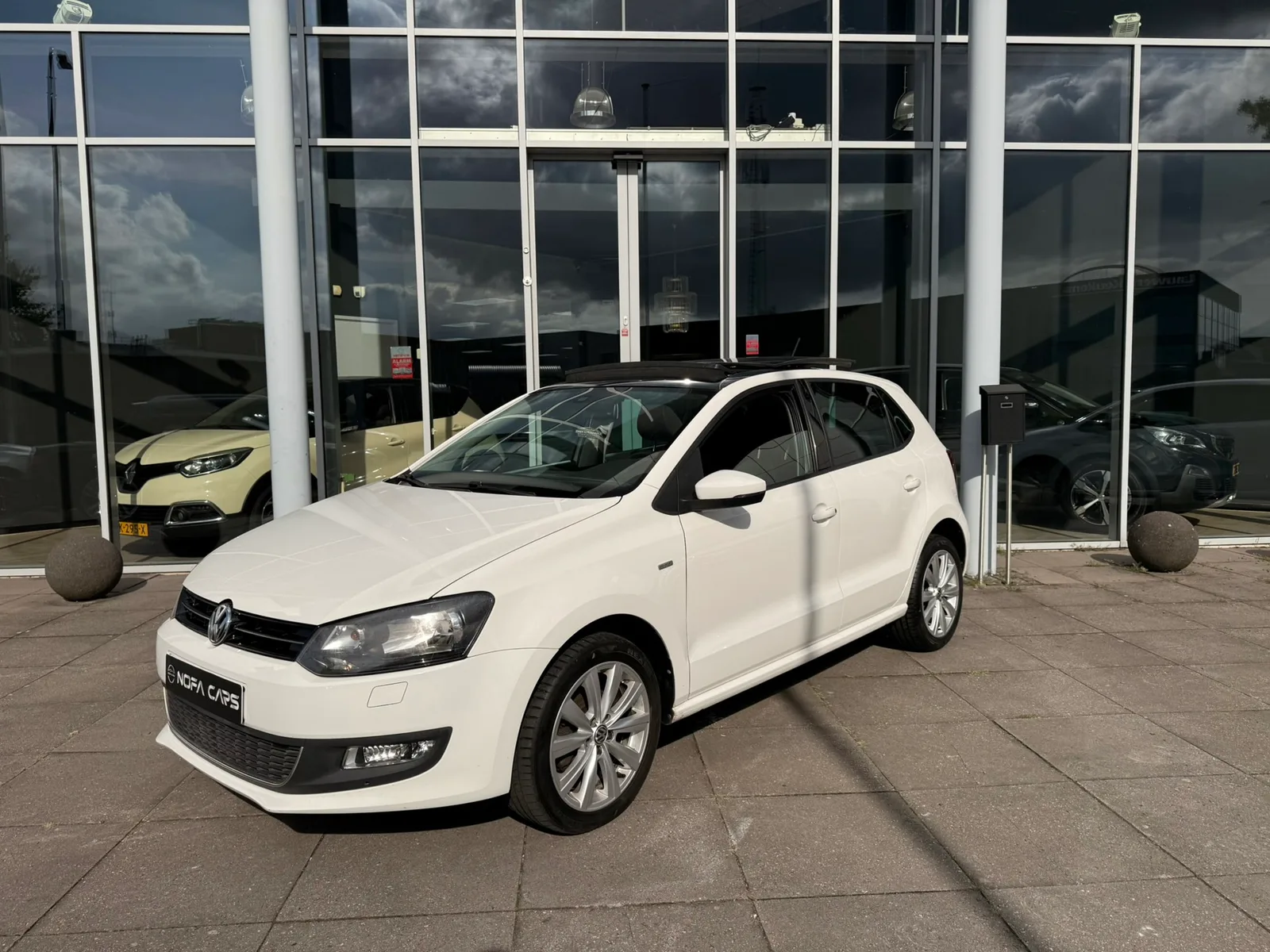 Volkswagen Polo (2013) — foto 1