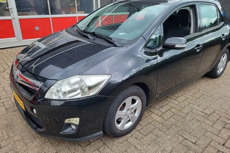 Toyota Auris (2011)