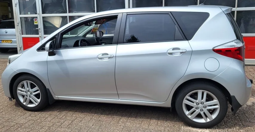 Toyota Verso S (2012) — foto 1