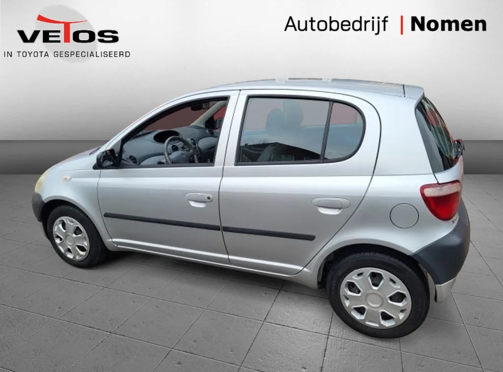 Toyota Yaris (2001) — foto 1