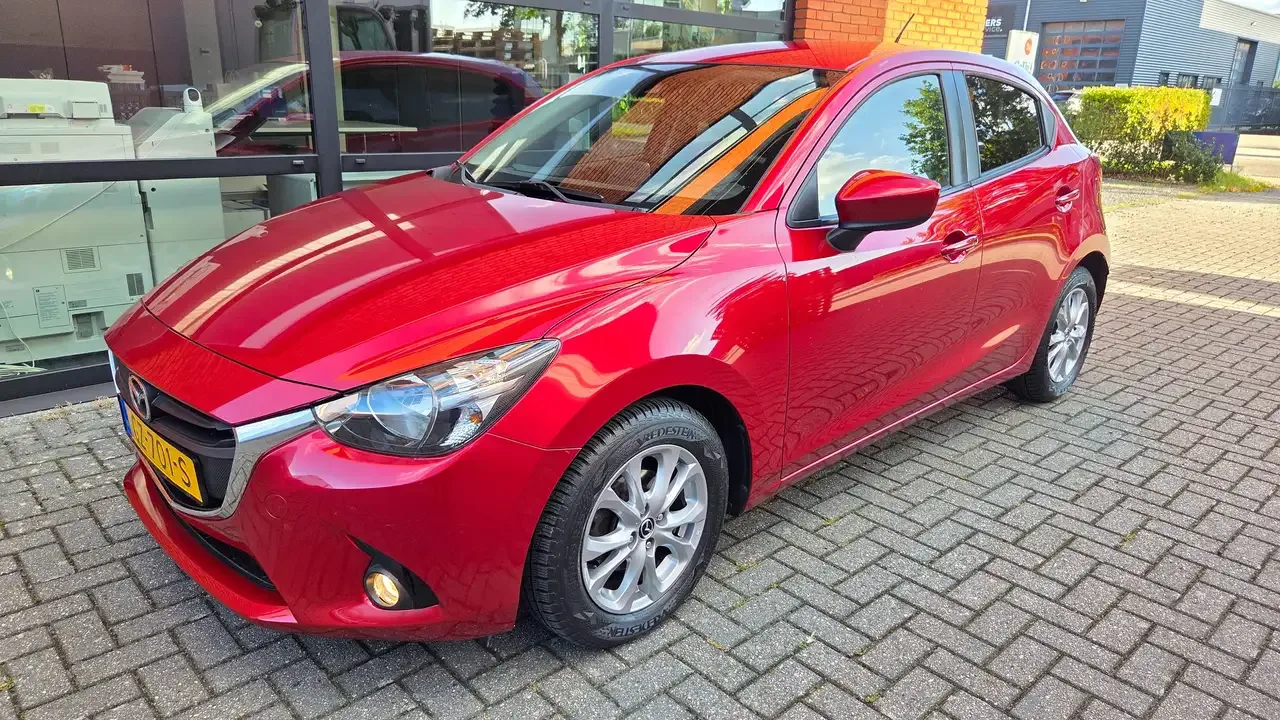 Mazda 2 (2015) — foto 1