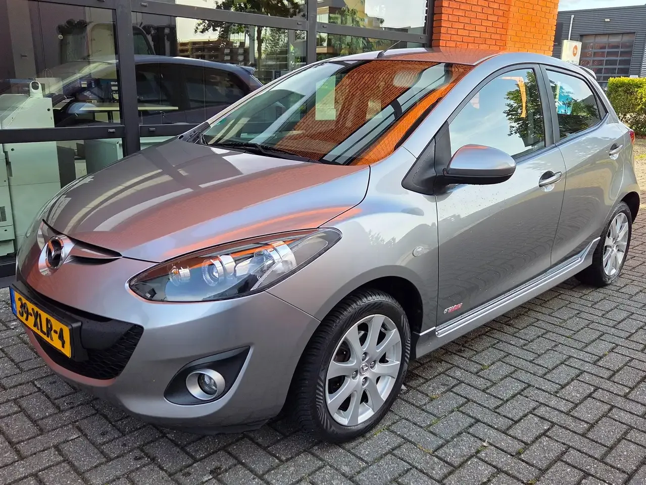 Mazda 2 (2012) — foto 1