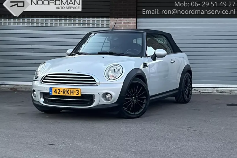 MINI Cabrio (2011)