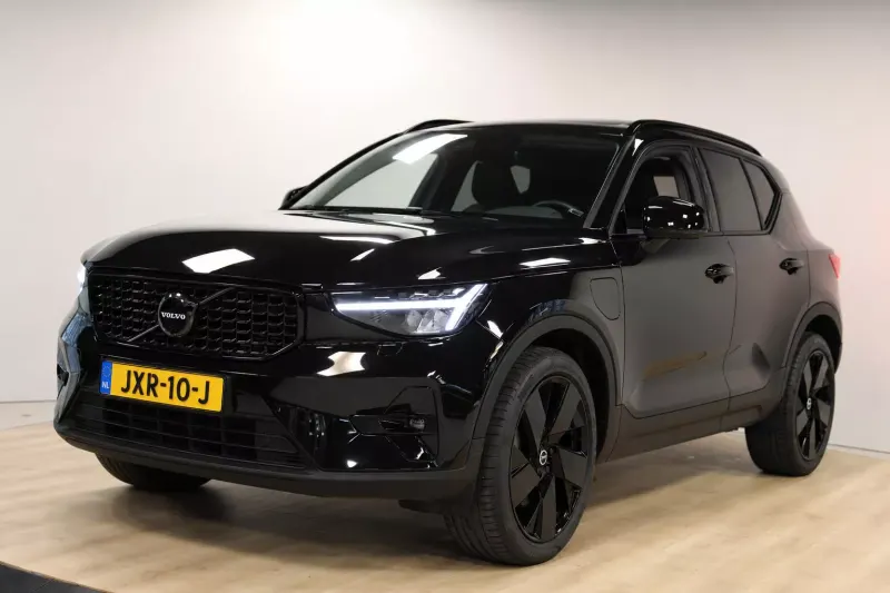 Volvo XC40 (2022)
