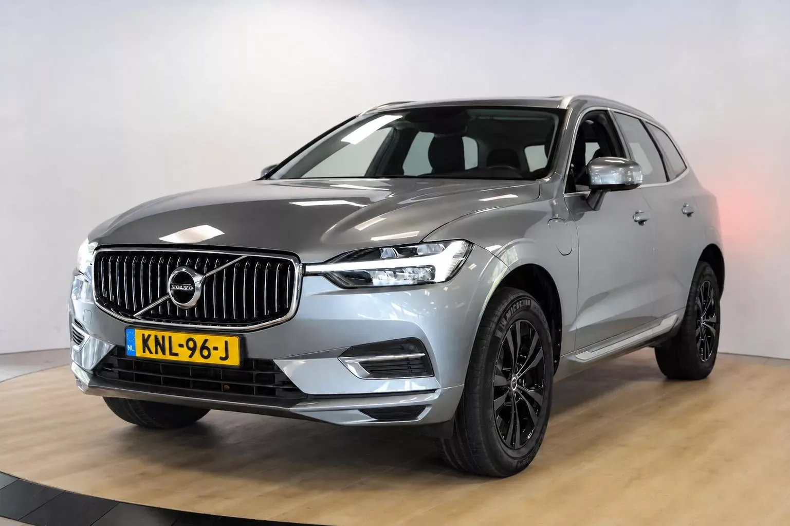Volvo XC60 (2021) — foto 1