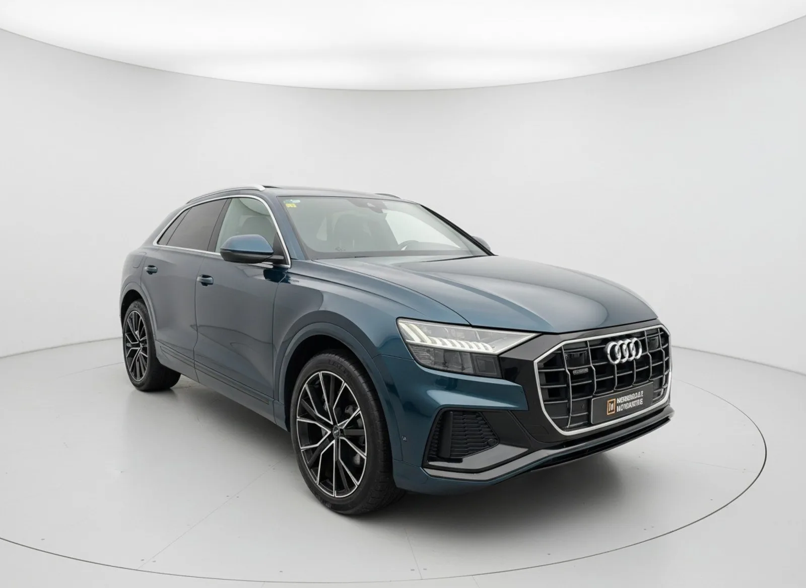 Audi Q8 (2019) — foto 1