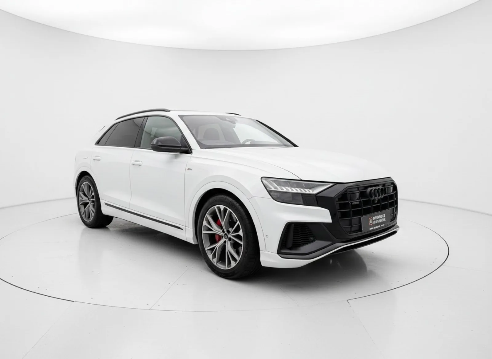Audi Q8 (2021) — foto 1
