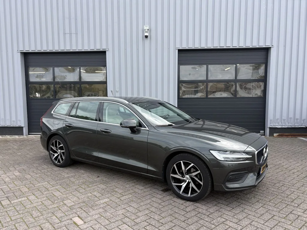 Volvo V60 (2019) — foto 1