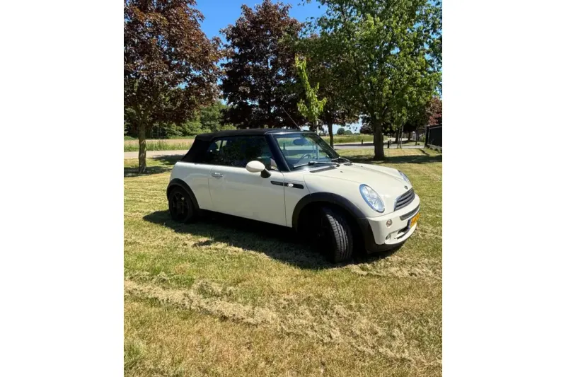 MINI Cabrio (2008)