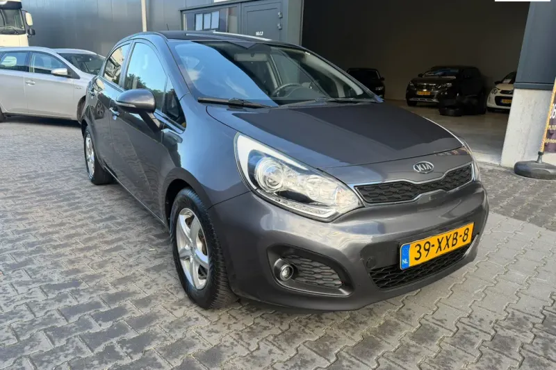 Kia Rio (2012)