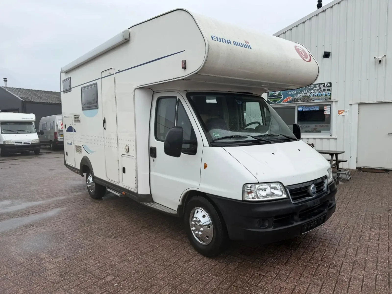 Eura Mobil 635 (2006) — foto 1