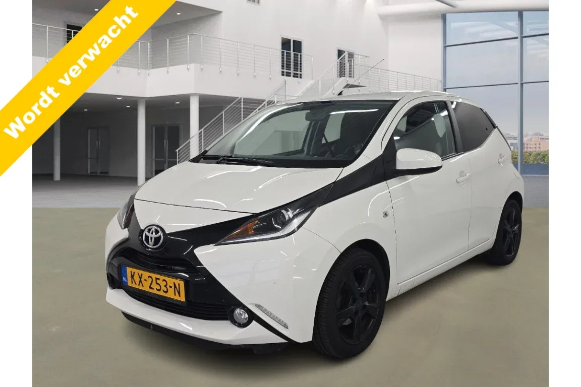 Toyota Aygo (2016) — foto 1
