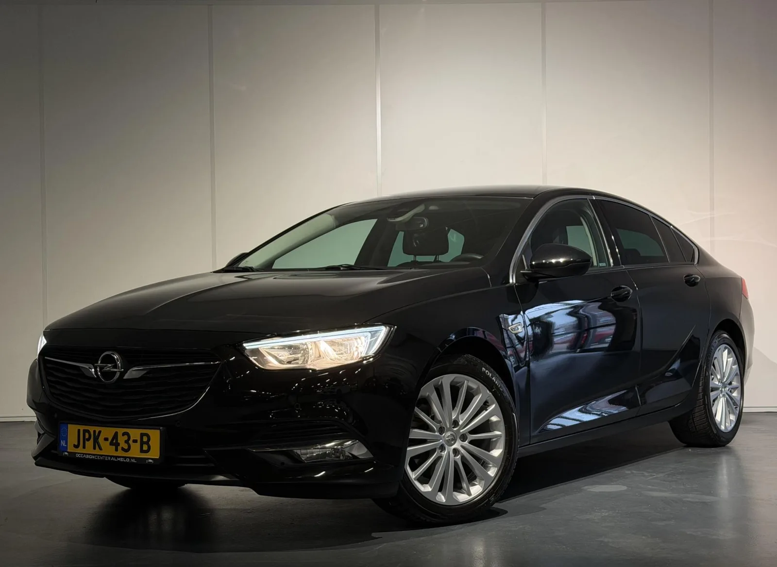 Opel Insignia (2017) — foto 1