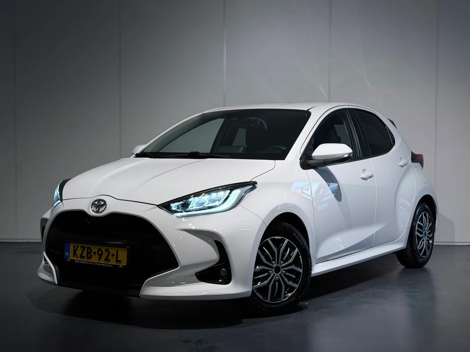 Toyota Yaris (2021) — foto 1