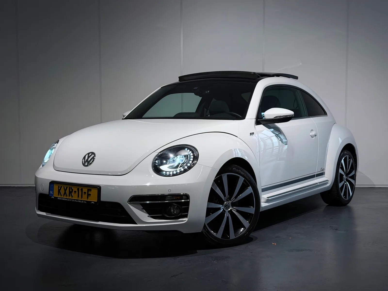 Volkswagen Beetle (2014) — foto 1