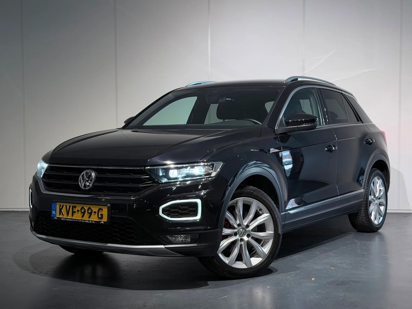 Volkswagen T-Roc (2020) — foto 1
