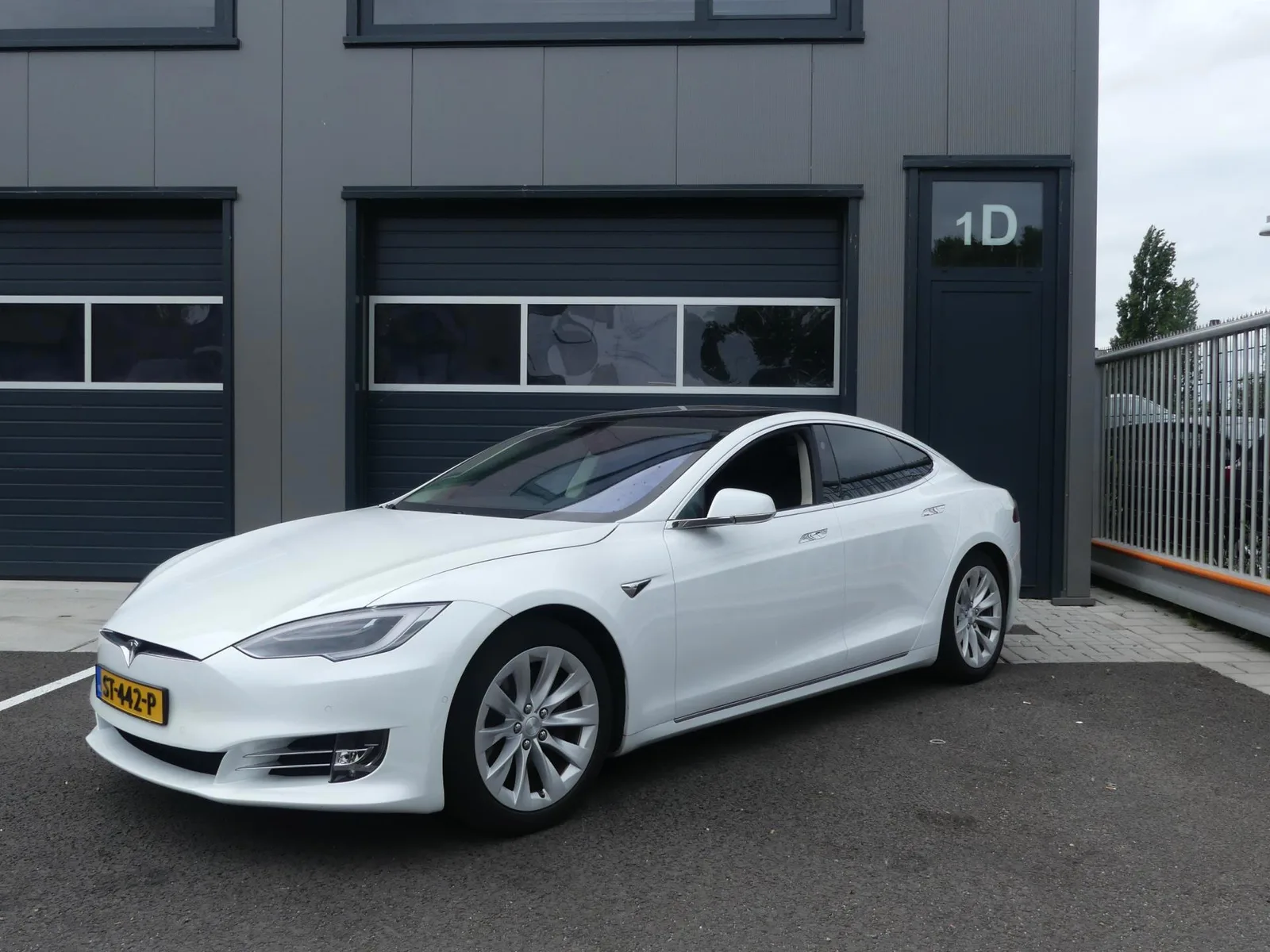 Tesla Model S (2018) — foto 1