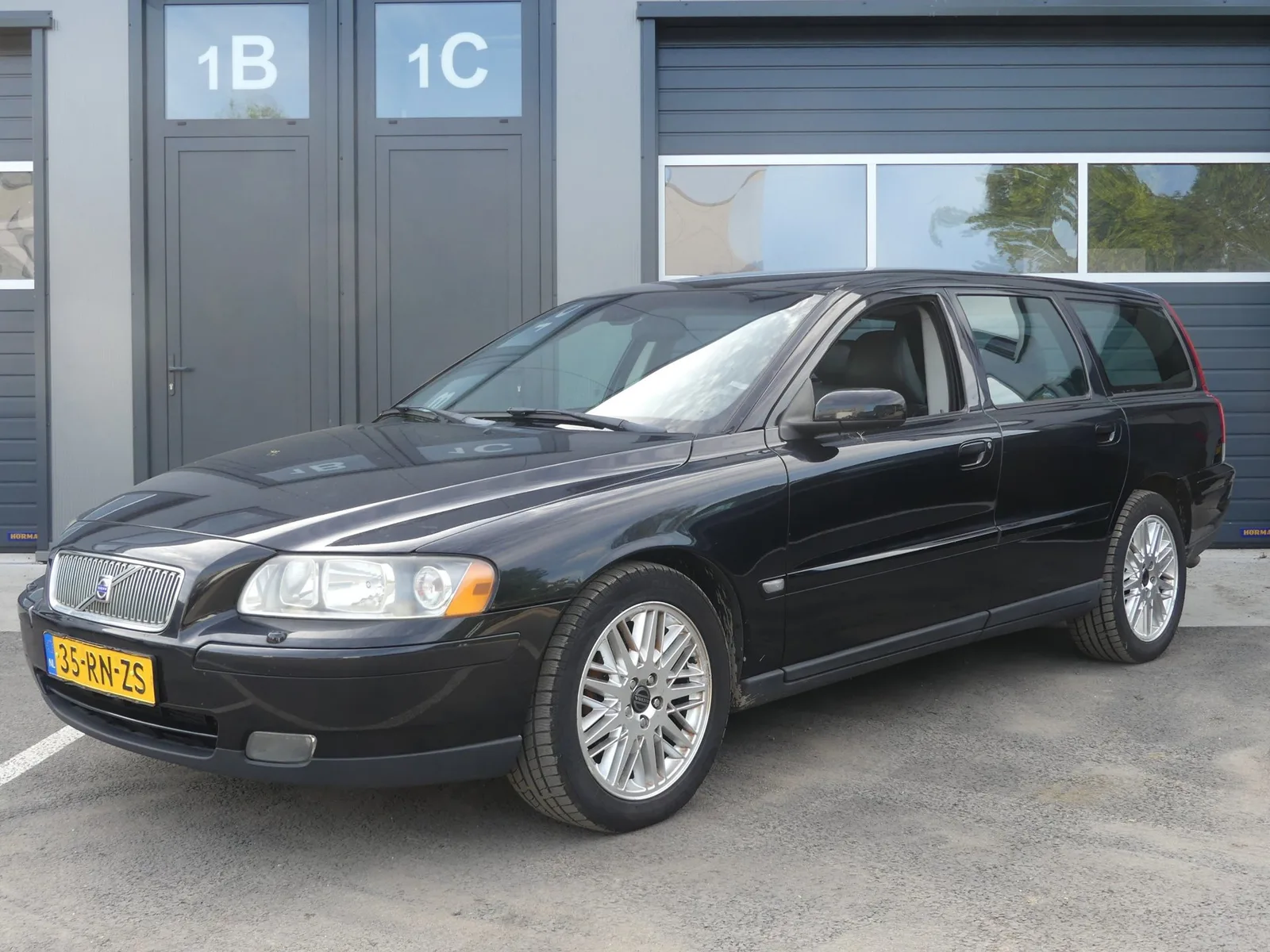Volvo V70 (2005) — foto 1