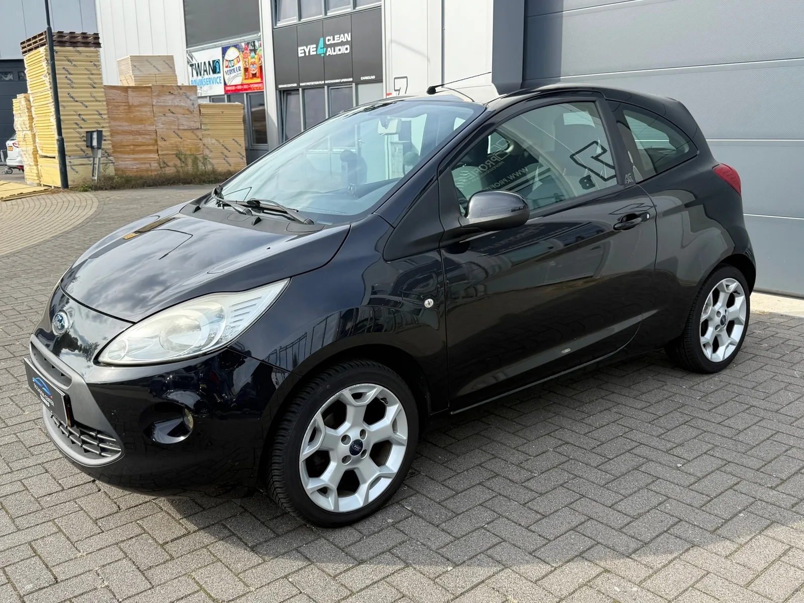 Ford Ka (2010) — foto 1