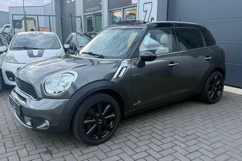 MINI Countryman (2012)