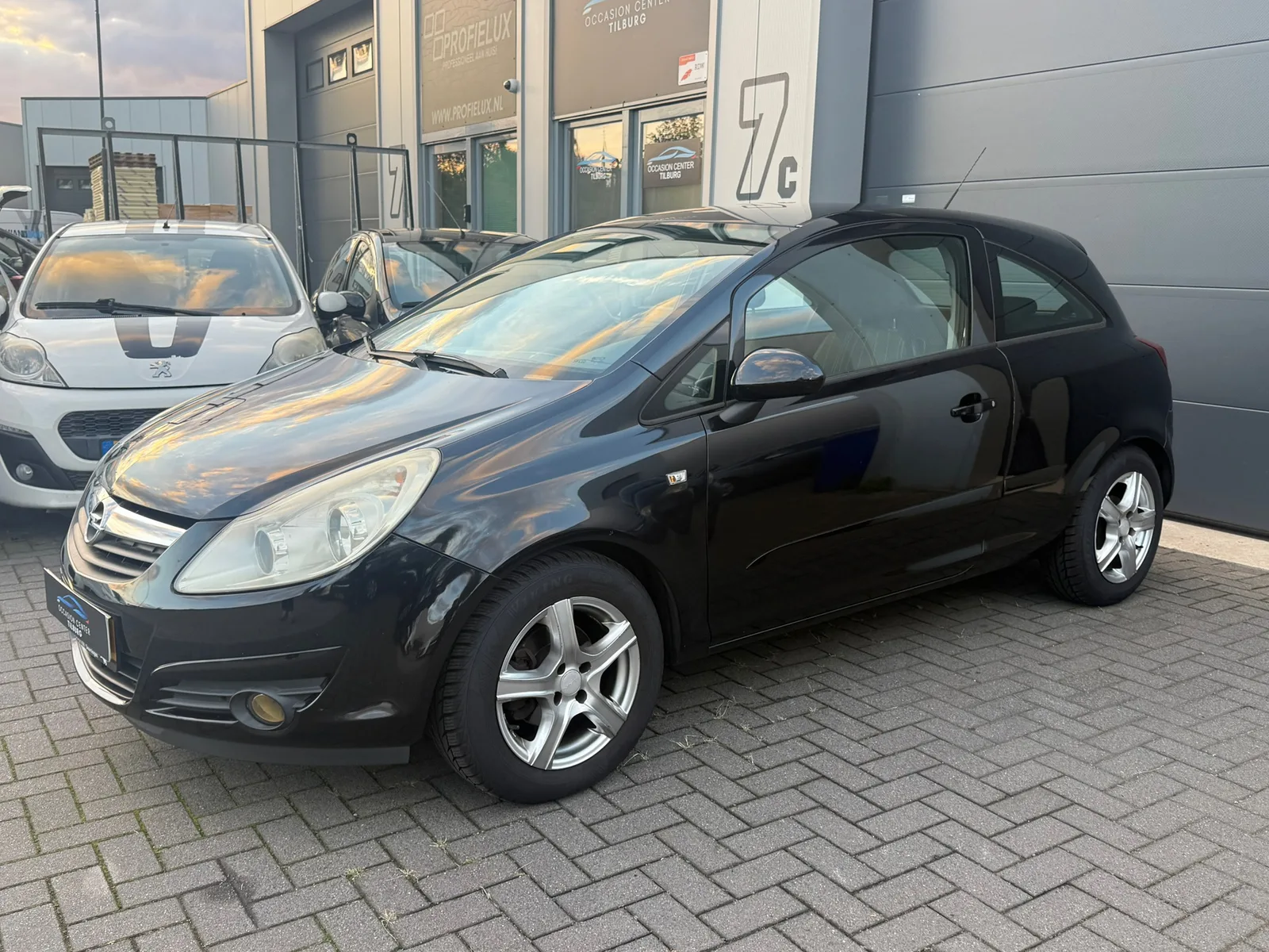 Opel Corsa (2006) — foto 1