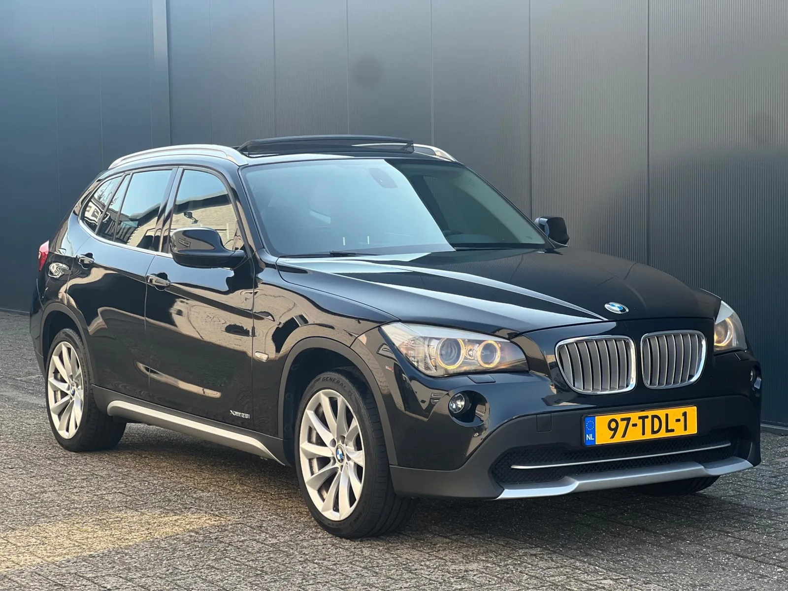 BMW X1 (2012) — foto 1