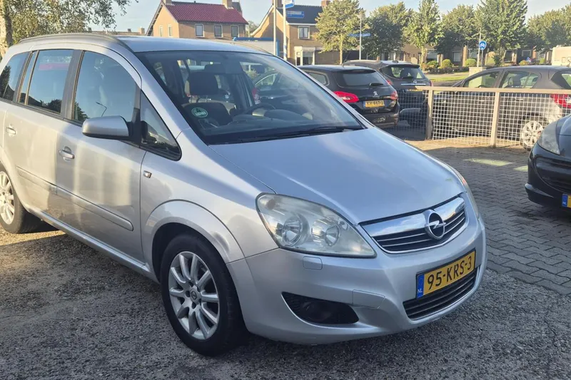 Opel Zafira (2008)