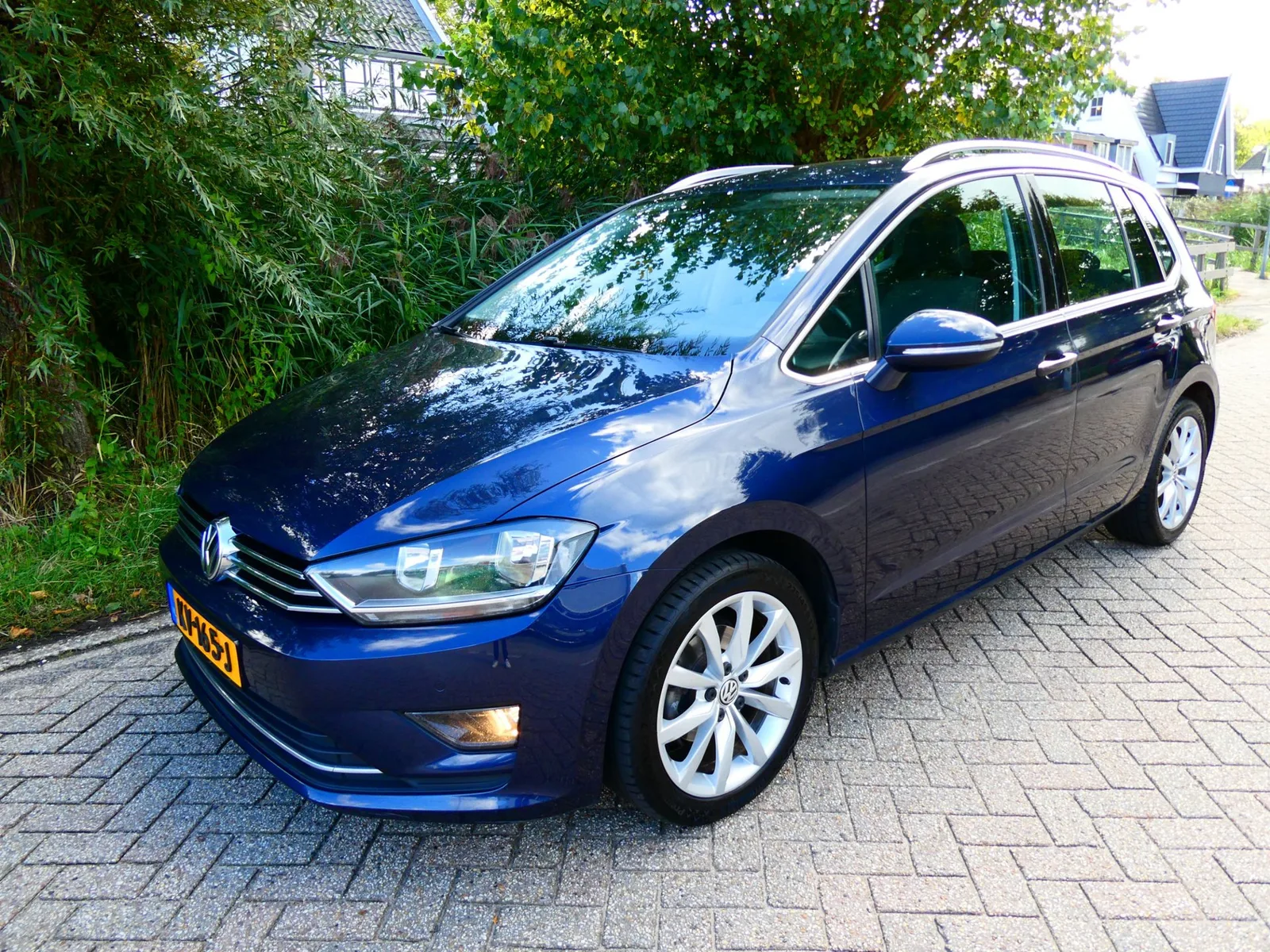Volkswagen Golf Sportsvan (2017) — foto 1