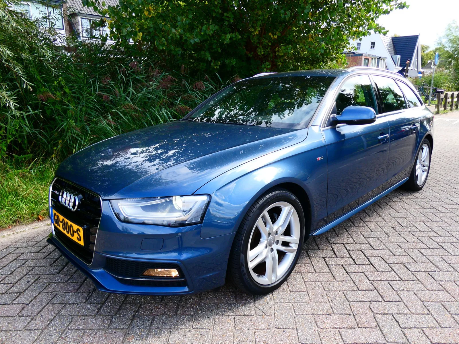 Audi A4 (2015) — foto 1