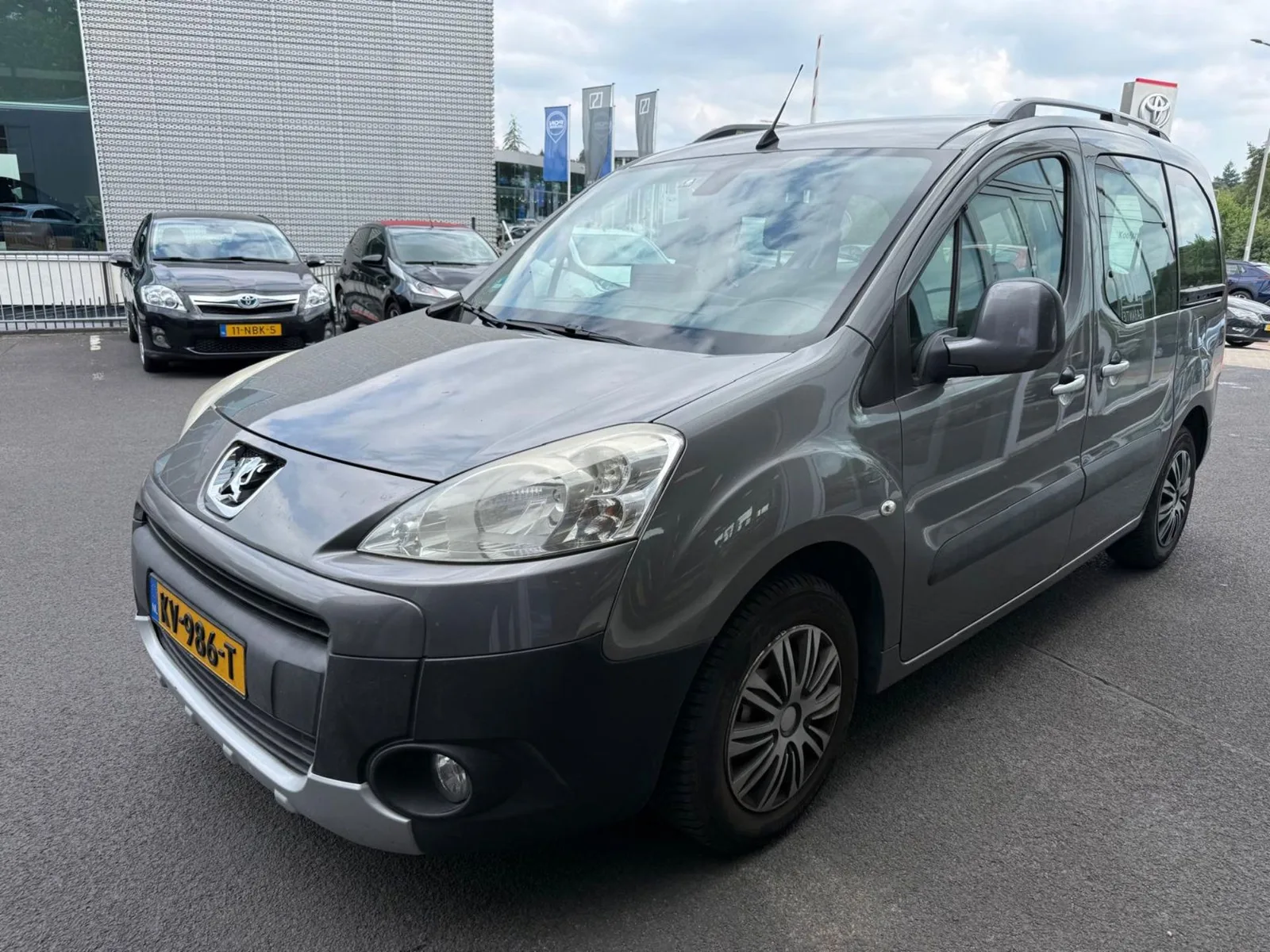 Peugeot Partner (2011) — foto 1