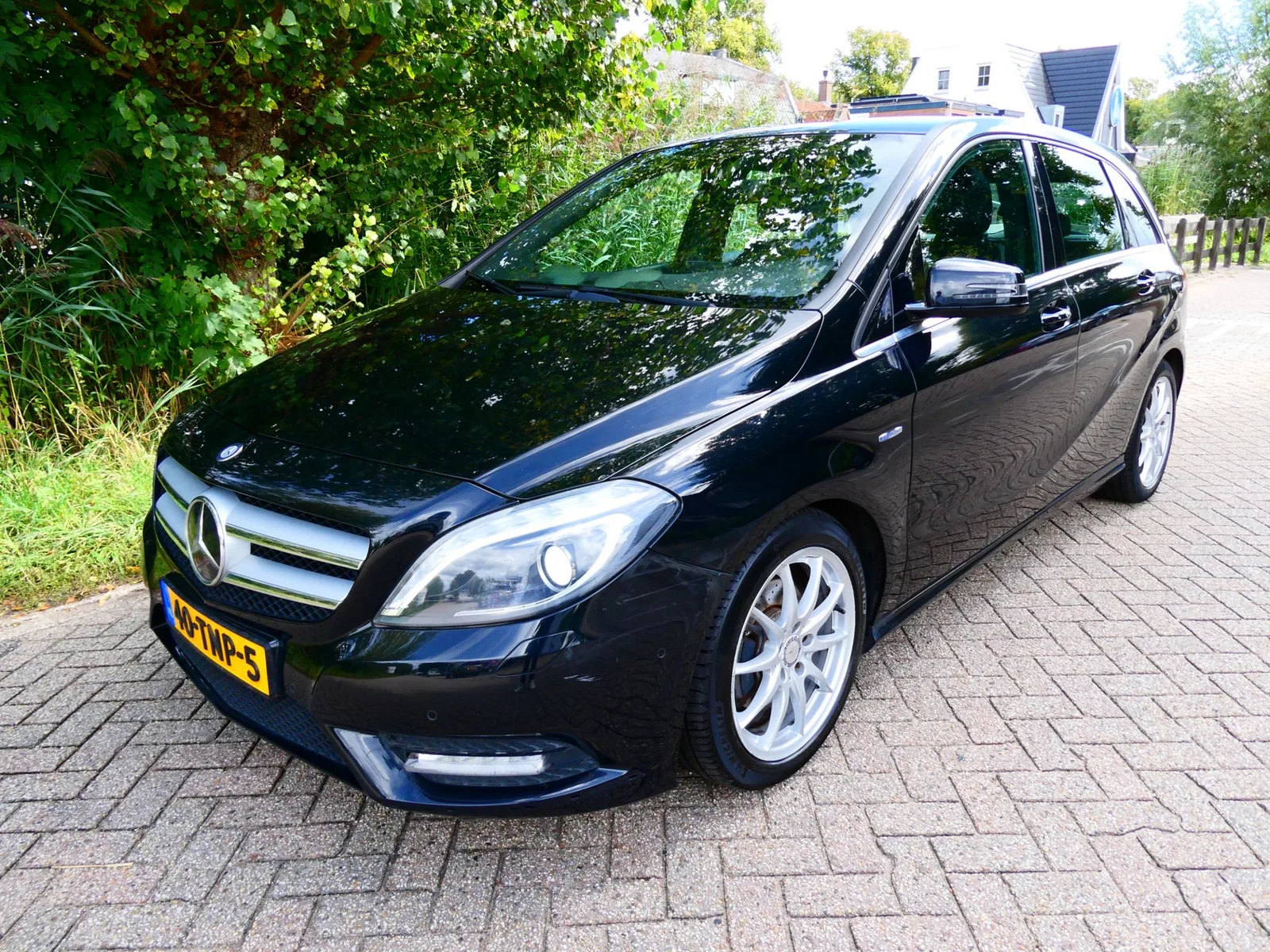 Mercedes-Benz B-Klasse (2012) — foto 1