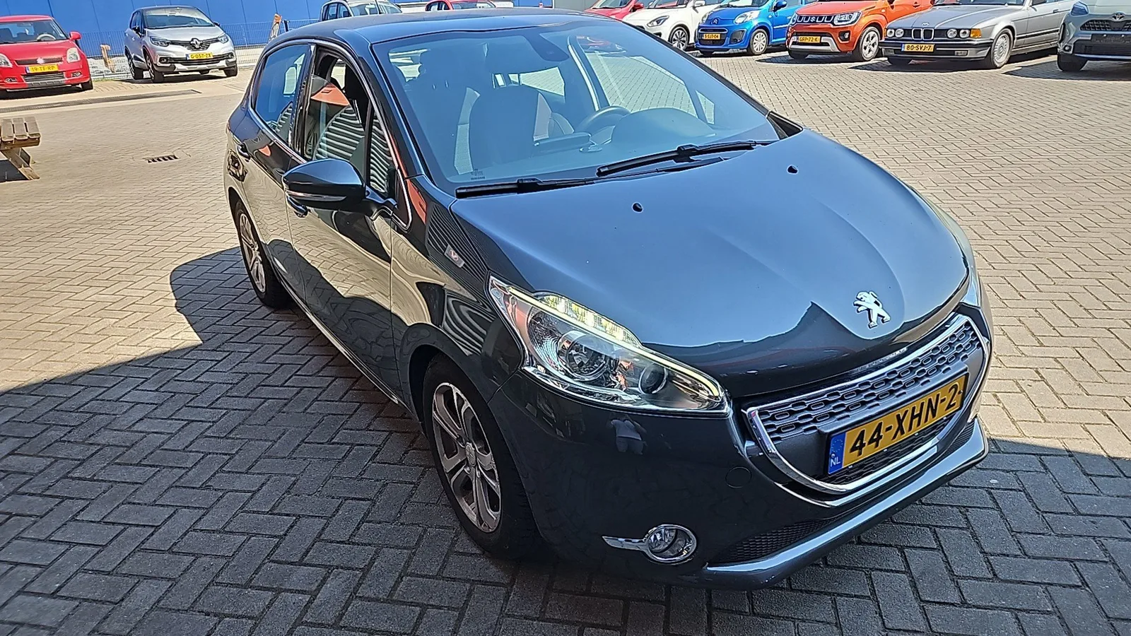 Peugeot 208 (2012) — foto 1