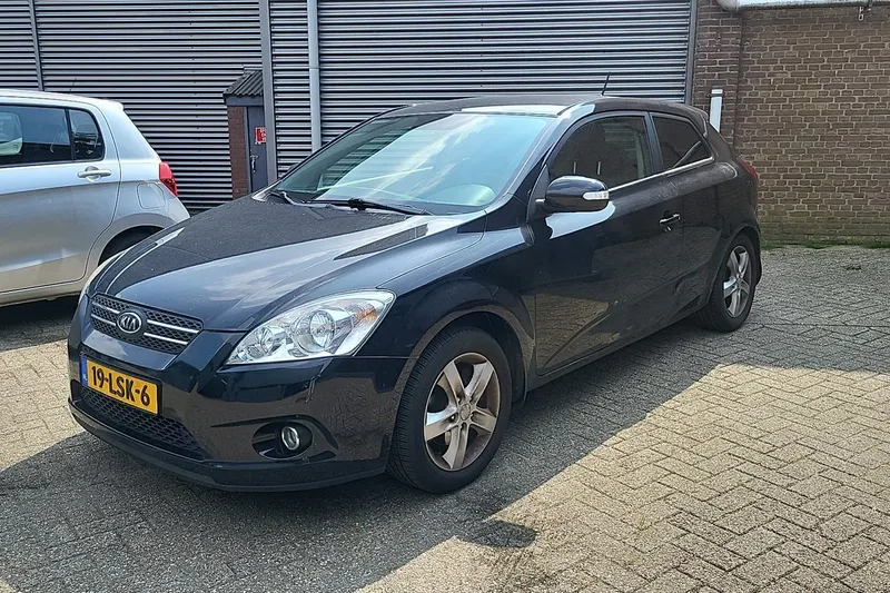 Kia Pro Cee'd (2010)