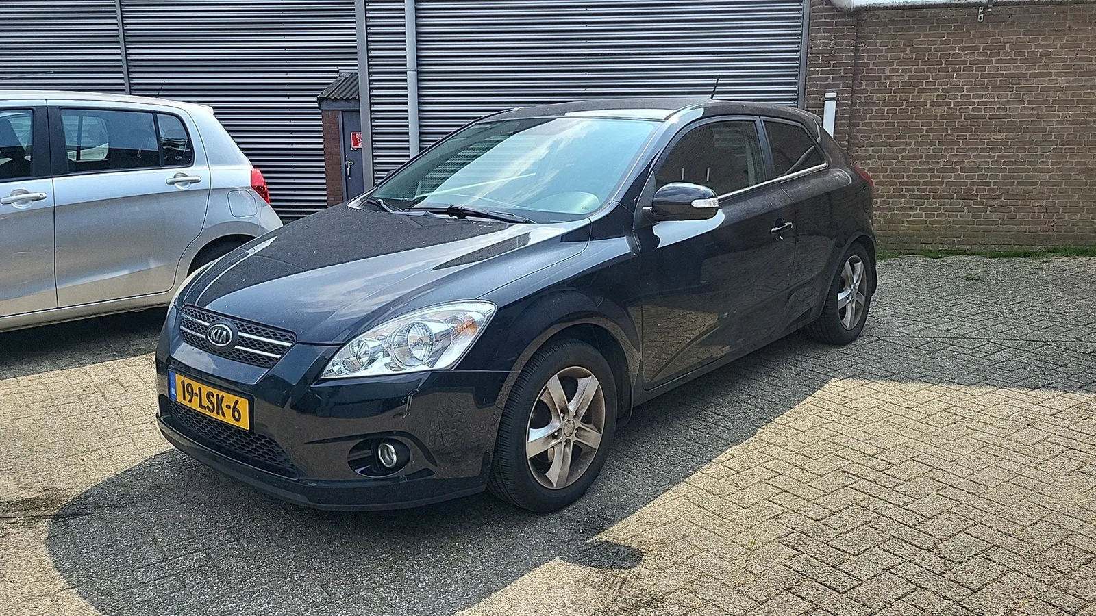 Kia Pro Cee'd (2010) — foto 1