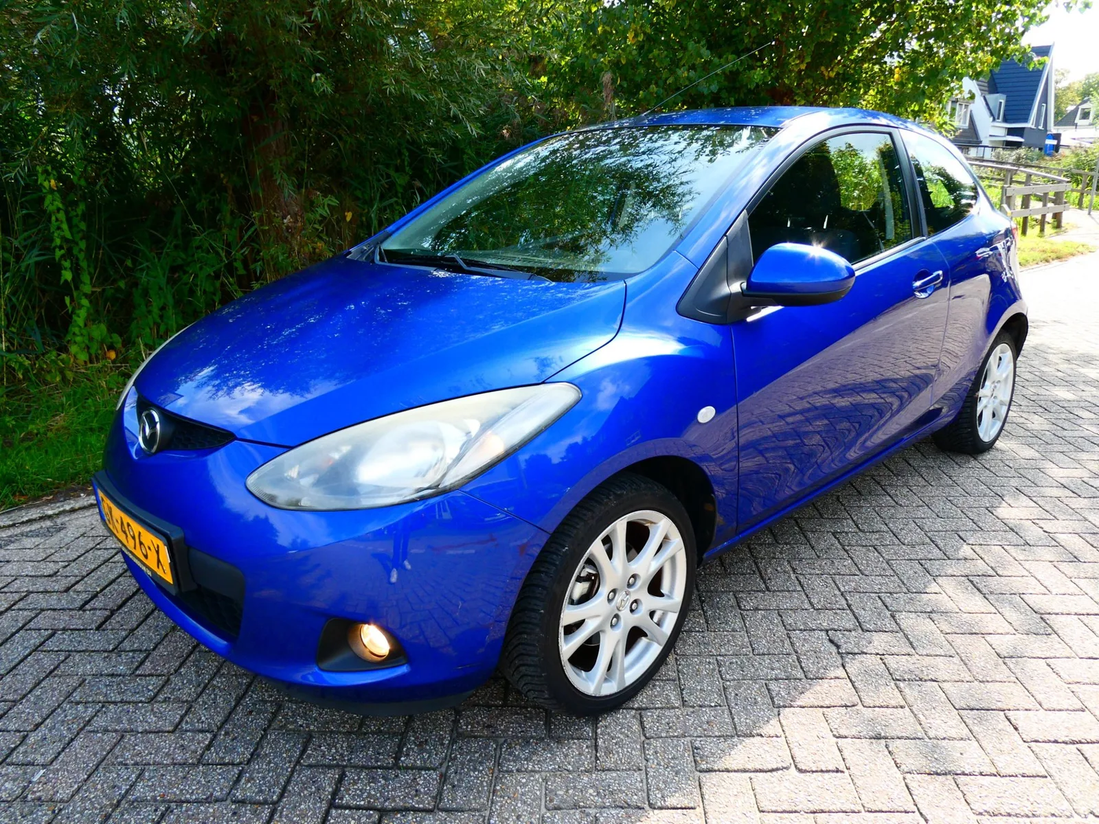 Mazda 2 (2008) — foto 1