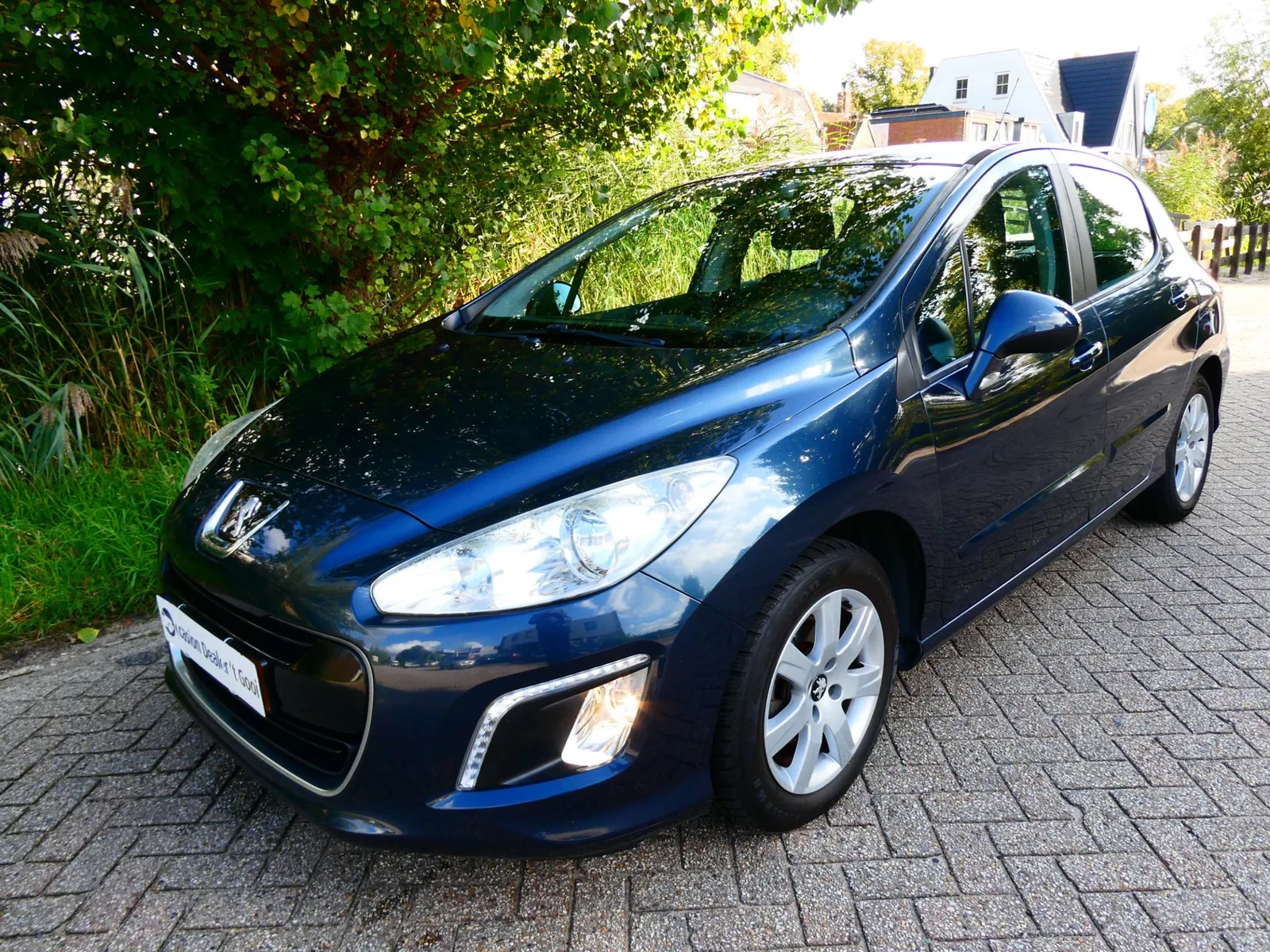 Peugeot 308 (2012) — foto 1