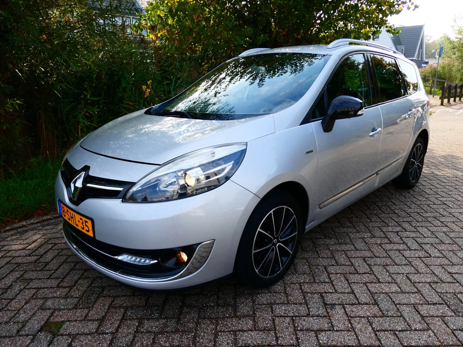 Renault Grand Scénic (2013) — foto 1