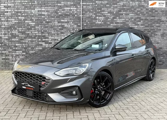 Ford Focus (2019) — foto 1