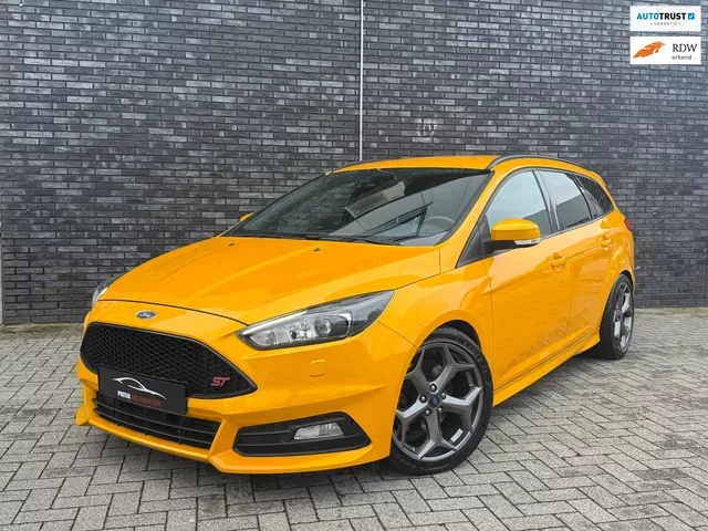 Ford Focus (2015) — foto 1
