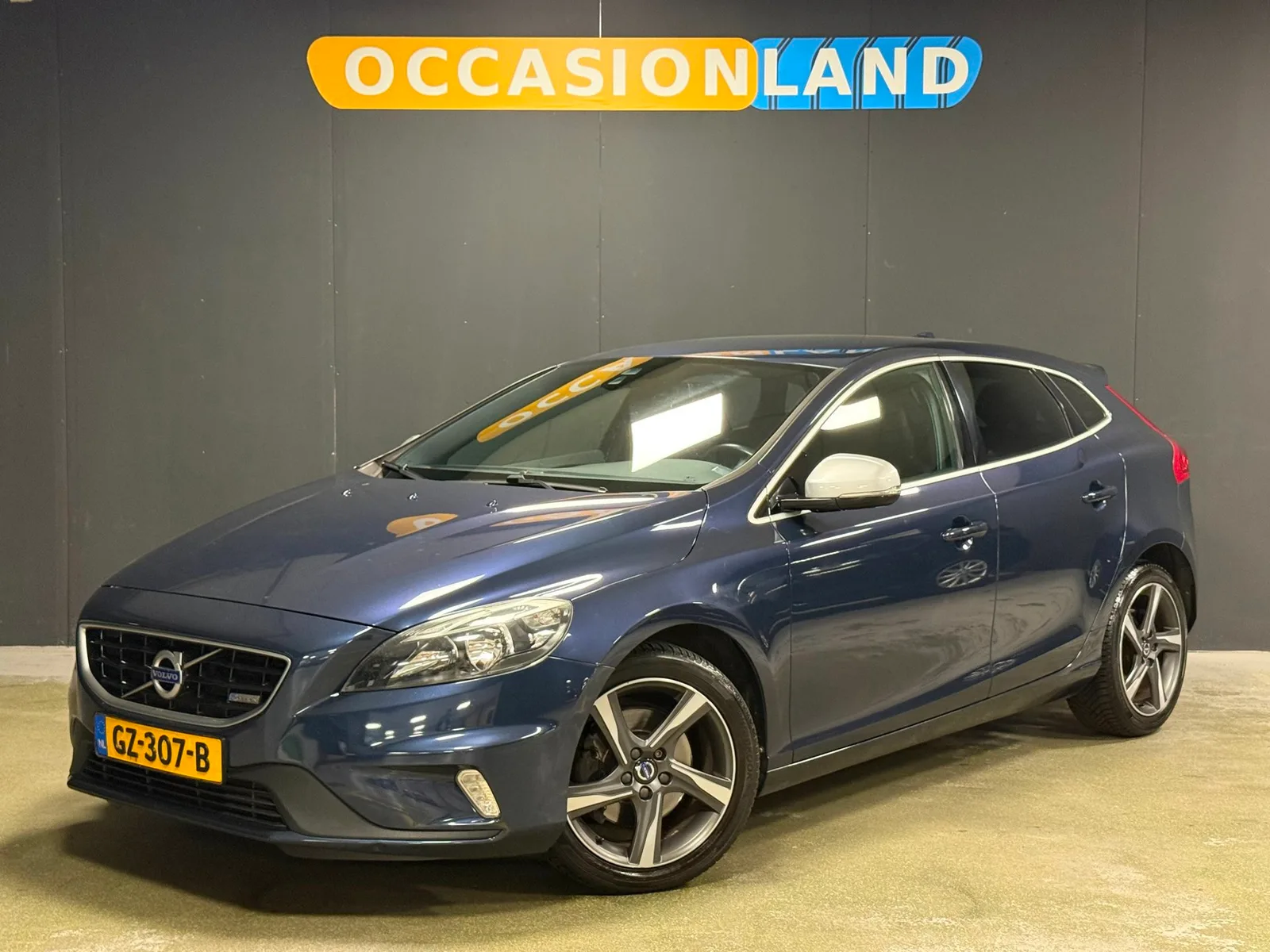 Volvo V40 (2015) — foto 1