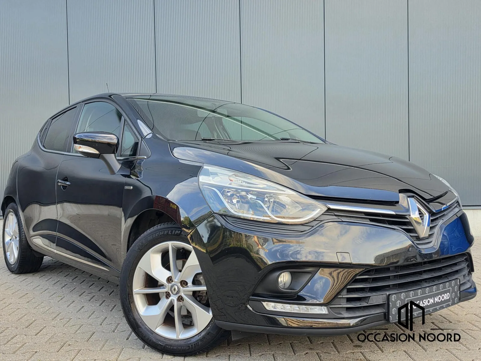 Renault Clio (2017) — foto 1