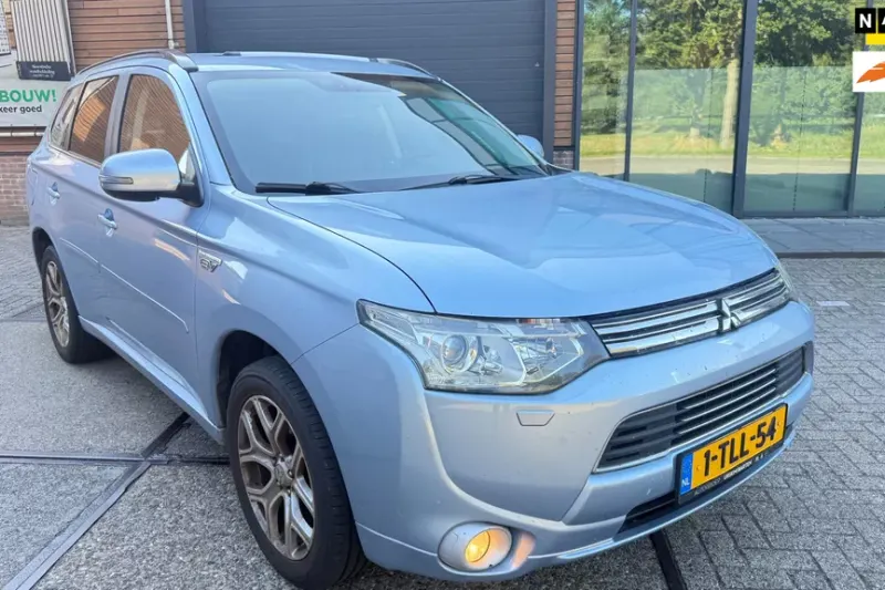 Mitsubishi Outlander (2014)