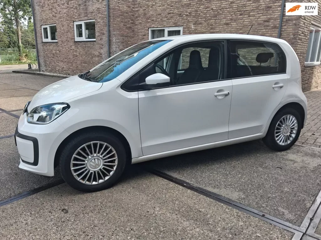 Volkswagen Up! (2017) — foto 1