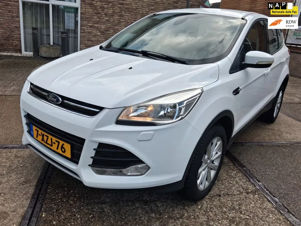 Ford Kuga (2014) — foto 1