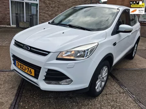 Ford Kuga (2014) — foto 1